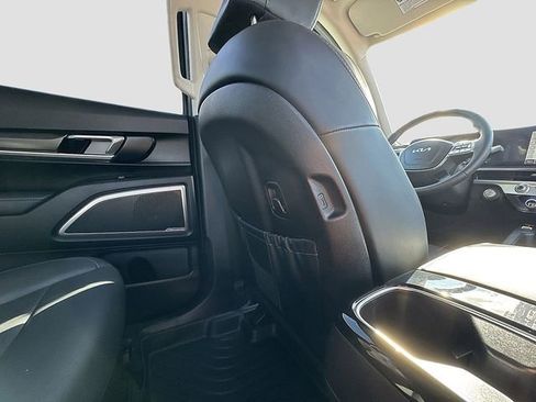 Certified 2024 Kia Telluride S w/ S Sunroof Package image 38