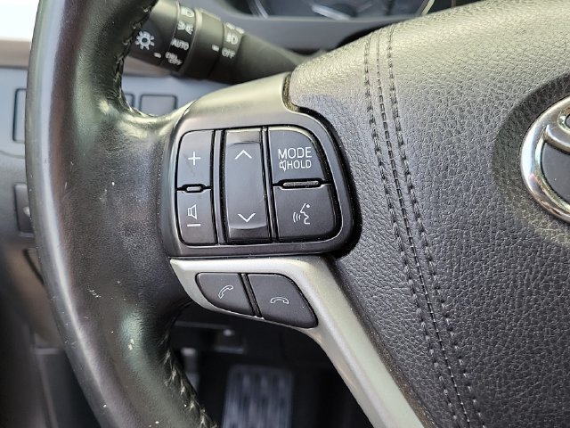 Used 2017 Toyota Highlander Limited Platinum FWD image 20