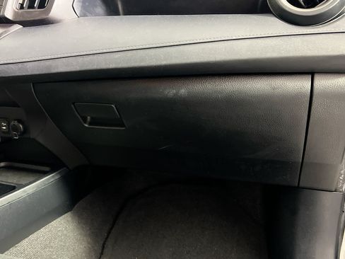 Used 2016 Toyota RAV4 LE FWD image 32
