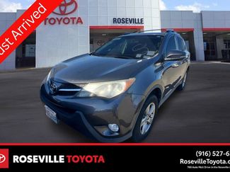 Used 2015 Toyota RAV4 XLE AWD/4WD video 1