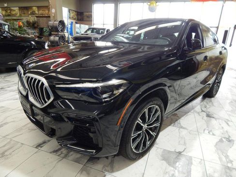 Used 2023 BMW X6 xDrive40i w/ M Sport Package image 13
