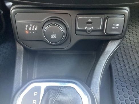 Used 2021 Jeep Renegade Latitude w/ Convenience Group image 25