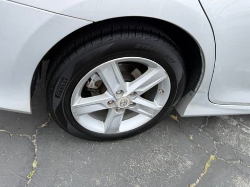Used 2012 Toyota Camry SE FWD image 8