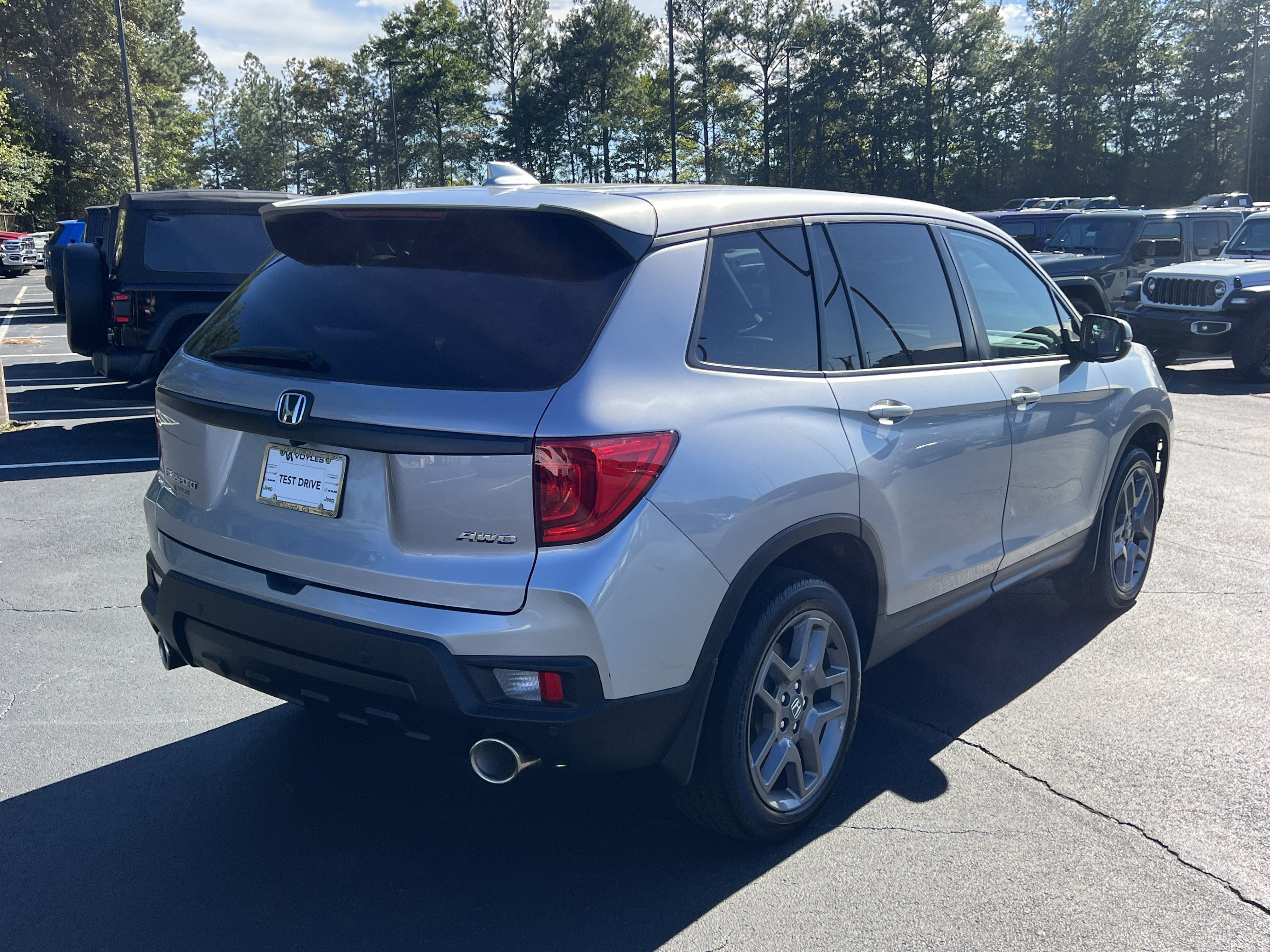 Used 2023 Honda Passport EX-L image 8