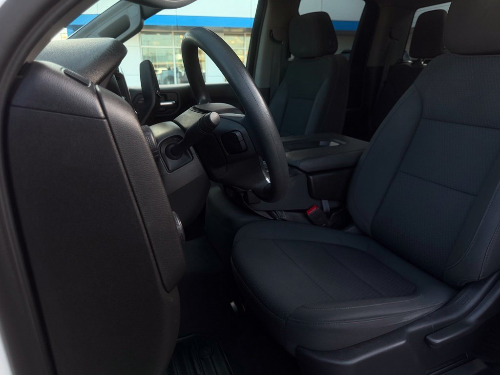 Used 2022 Chevrolet Silverado 1500 Custom w/ Safety Confidence Package AWD/4WD image 15