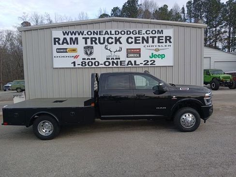 New 2026 RAM 3500 Big Horn w/ Laramie Trim Package AWD/4WD image 2
