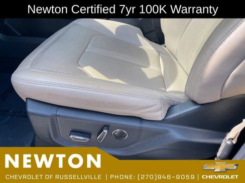 Used 2023 Ford Expedition Limited AWD/4WD image 6