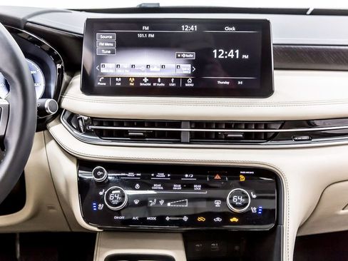 Used 2023 INFINITI QX60 Sensory w/ Vision Package AWD/4WD image 19