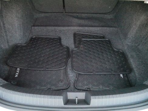 Certified 2023 Volkswagen Jetta S FWD image 18