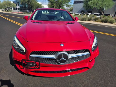Used 2017 Mercedes-Benz SL 550 w/ Driver Assistance Package image 13