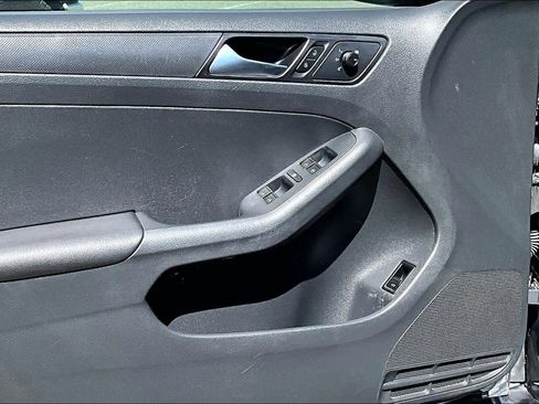 Used 2016 Volkswagen Jetta S FWD image 25