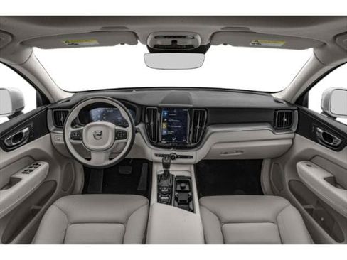 Used 2019 Volvo XC60 T6 Momentum w/ Premium Package AWD/4WD image 4