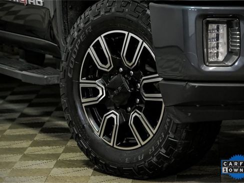 Used 2020 GMC Sierra 2500 AT4 w/ AT4 Premium Package image 3