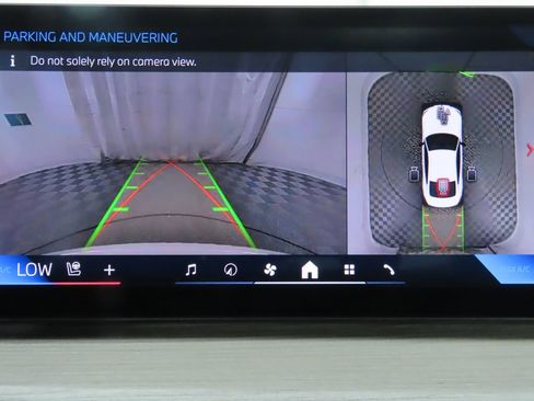 Certified 2026 BMW M440i M440i w/ Premium Package image 17