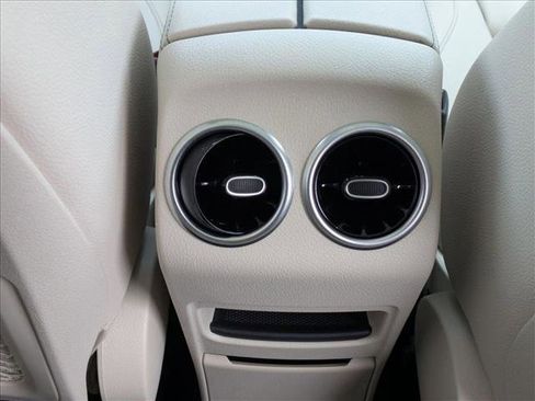 Certified 2023 Mercedes-Benz GLB 250 image 17
