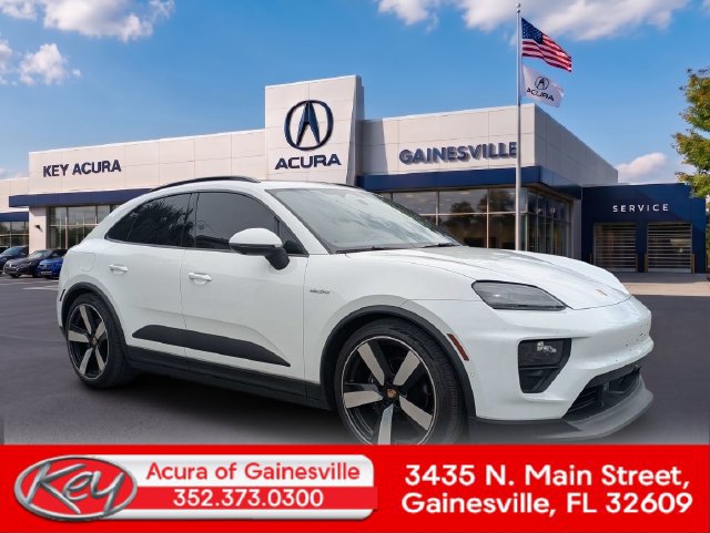 Used 2024 Porsche Macan 4 Electric AWD/4WD image 1