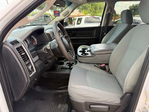 Used 2015 RAM 2500 Tradesman w/ Chrome Appearance Group AWD/4WD image 12