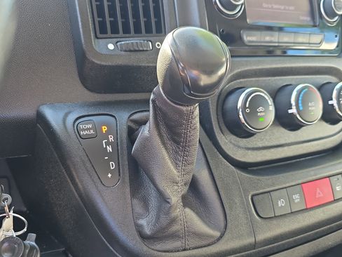 Used 2021 RAM ProMaster 2500 w/ Convenience Group image 32