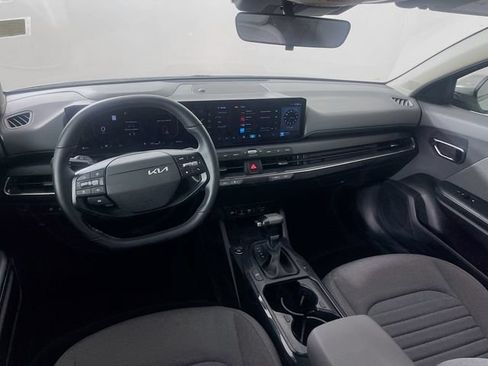 Used 2025 Kia K4 EX FWD image 22