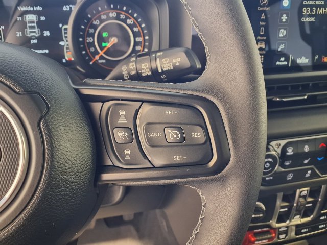 Used 2026 Jeep Wrangler Unlimited Rubicon AWD/4WD image 8