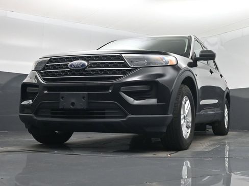Used 2022 Ford Explorer XLT image 41