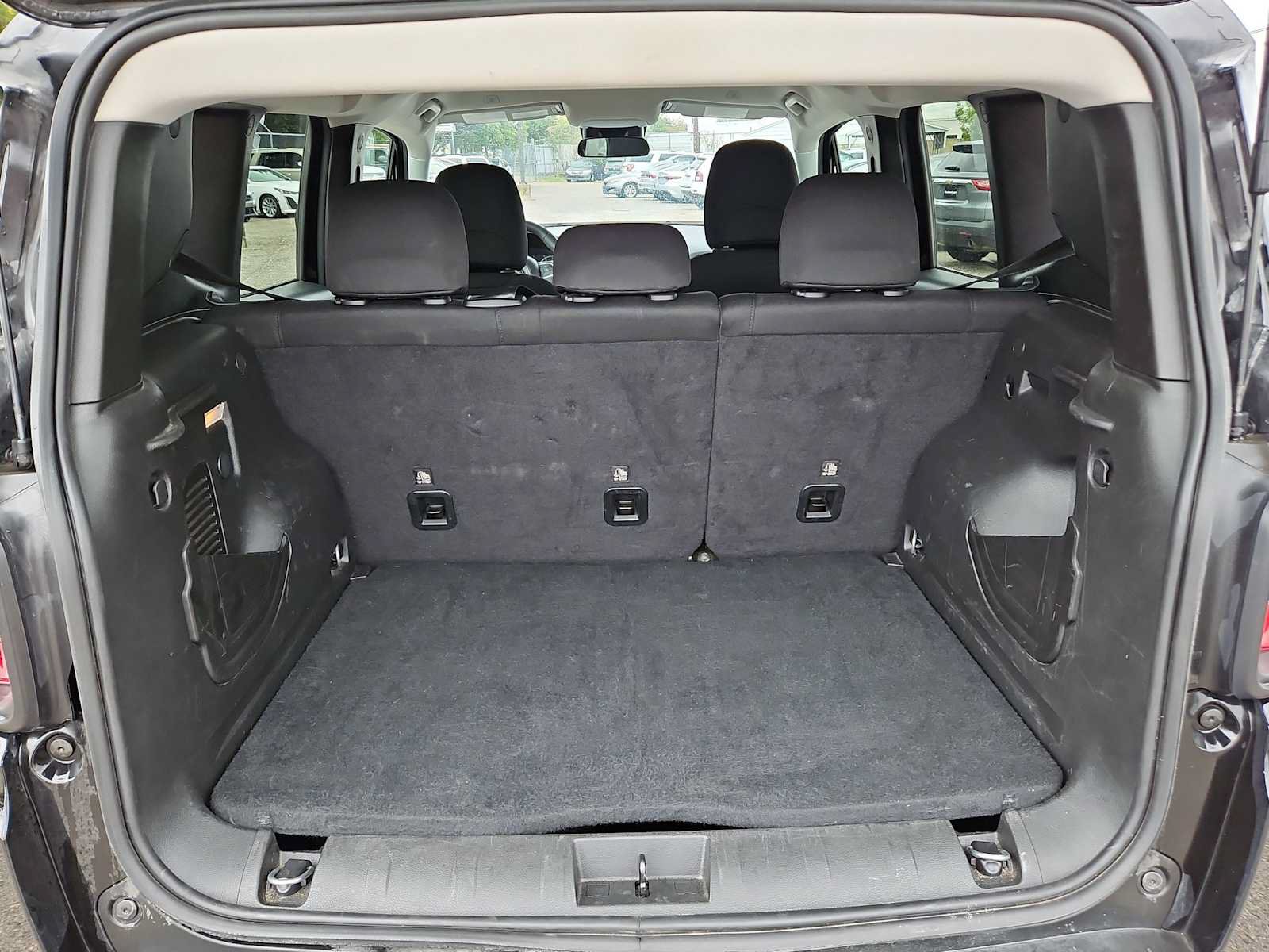 Used 2023 Jeep Renegade Latitude AWD/4WD image 27