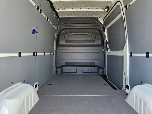Used 2026 Mercedes-Benz Sprinter 2500 image 17