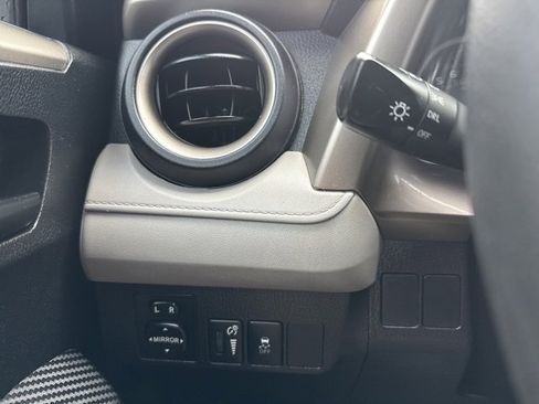 Used 2015 Toyota RAV4 LE image 17