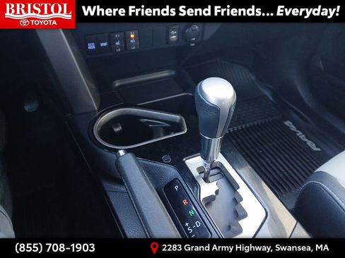 Used 2017 Toyota RAV4 Limited image 26