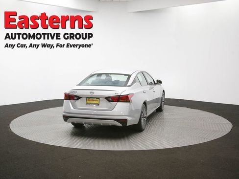 Used 2024 Nissan Altima 2.5 SV image 36