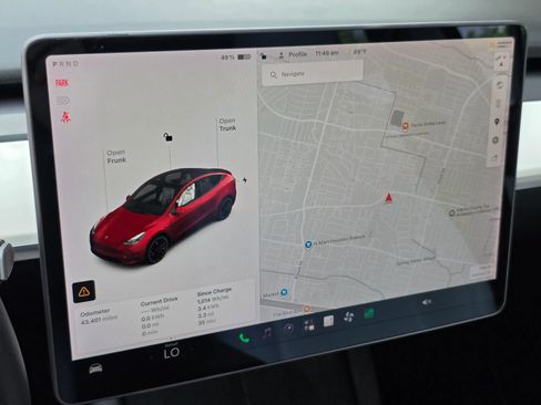Used 2022 Tesla Model Y Performance AWD/4WD image 18