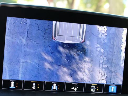 Used 2021 Chevrolet Tahoe Premier w/ Premium Package image 49