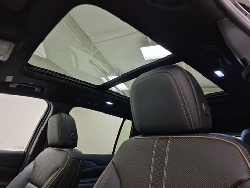 New 2026 Chevrolet Traverse High Country image 19