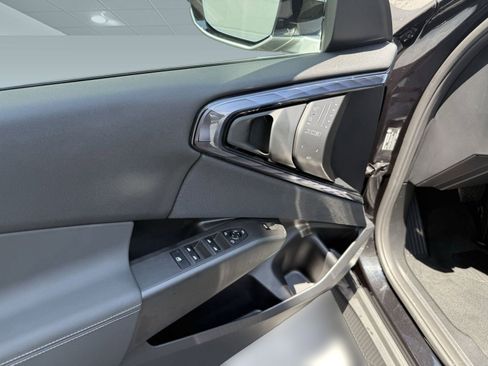 Used 2025 BMW X3 xDrive30i w/ Convenience Package image 12