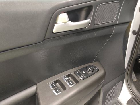 Used 2019 Kia Sportage LX image 27