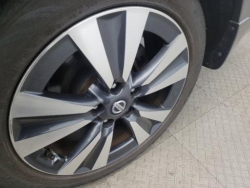 Used 2019 Nissan Sentra SV w/ Special Edition Package image 31