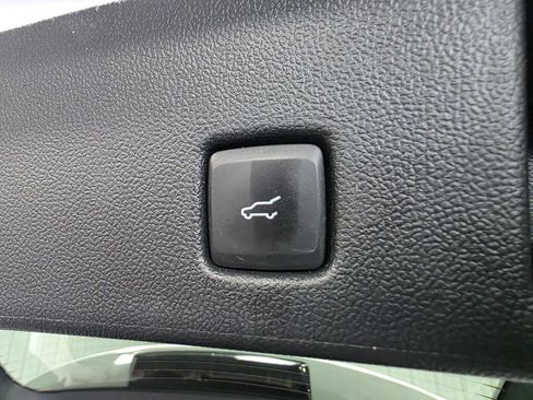 Used 2023 Ford Escape Active AWD/4WD image 17