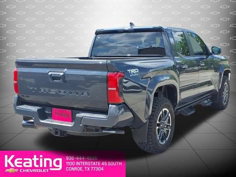 Used 2024 Toyota Tacoma TRD Sport AWD/4WD image 10