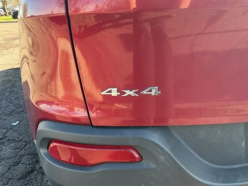 Used 2016 Jeep Cherokee Limited AWD/4WD image 33