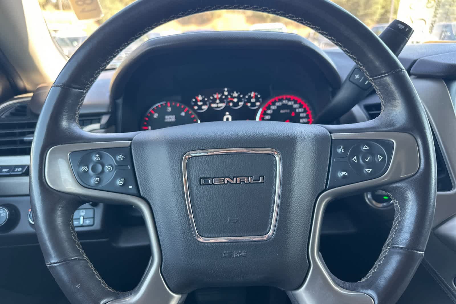 Used 2016 GMC Yukon Denali w/ Open Road Package AWD/4WD image 30