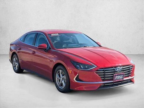 Used 2021 Hyundai Sonata SE w/ Preferred Accessory Package image 3