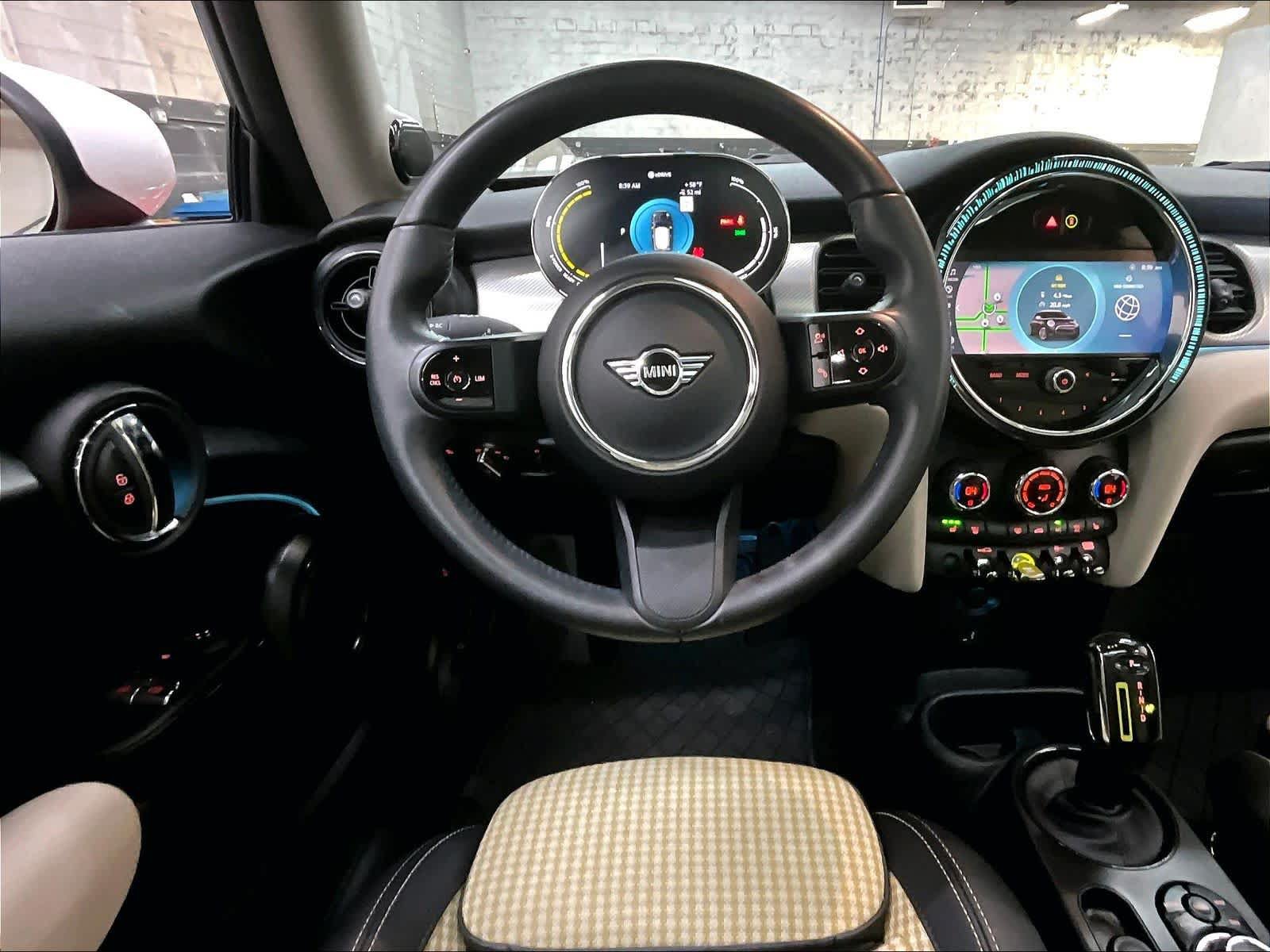 Used 2023 MINI Cooper SE FWD image 7