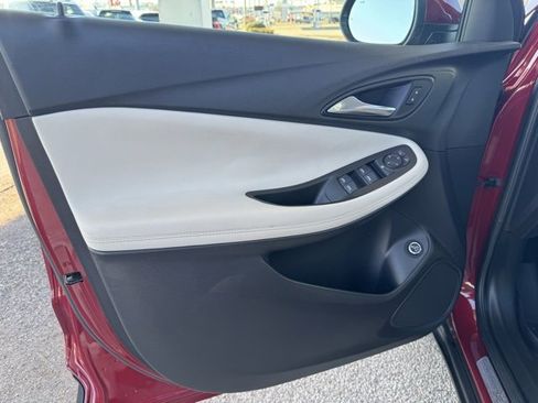 Used 2021 Buick Encore GX Select image 17