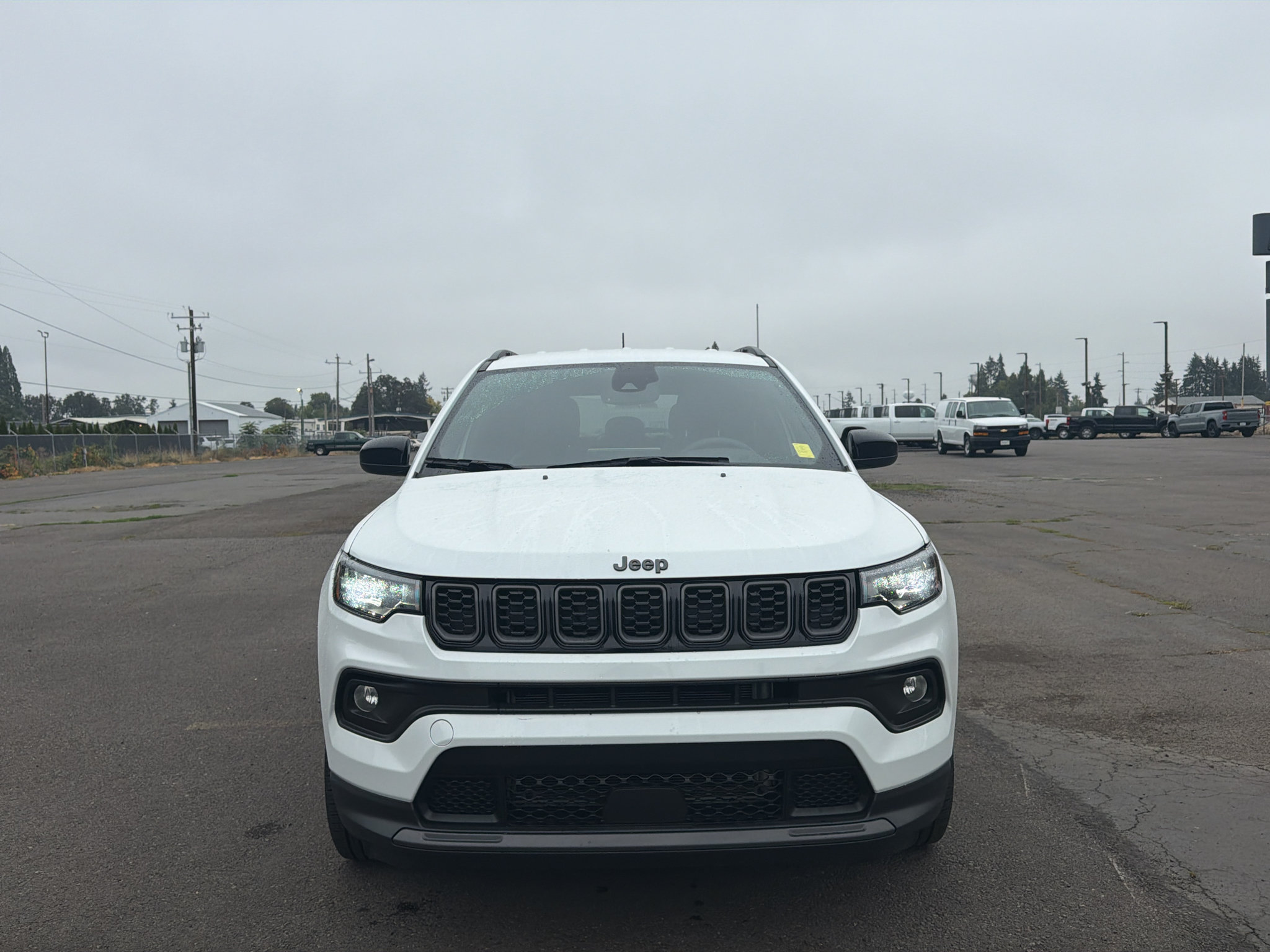 Used 2025 Jeep Compass Latitude w/ Convenience Group AWD/4WD image 2