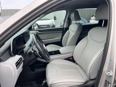 Used 2025 Hyundai Palisade SEL FWD image 34