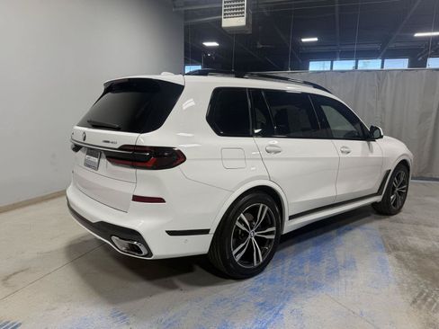 Used 2024 BMW X7 xDrive40i w/ M Sport Package AWD/4WD image 18