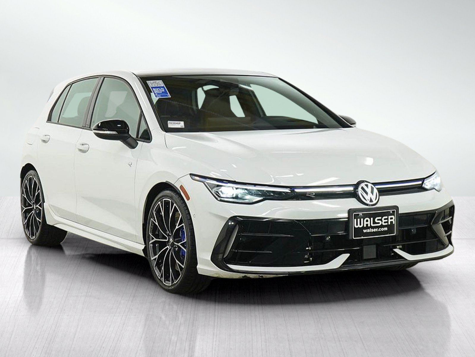 Used 2025 Volkswagen Golf AWD/4WD image 8