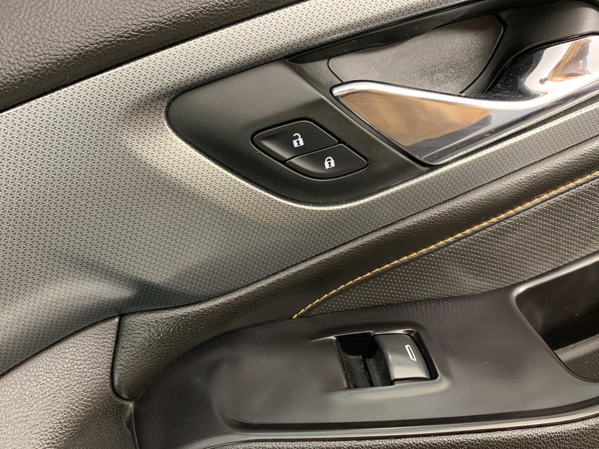 Used 2019 Chevrolet Traverse Premier AWD/4WD image 39