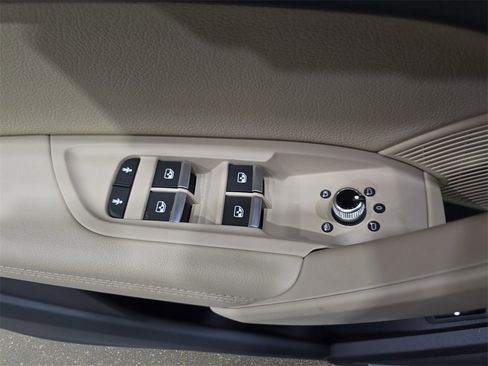 Used 2020 Audi Q5 e Prestige image 31