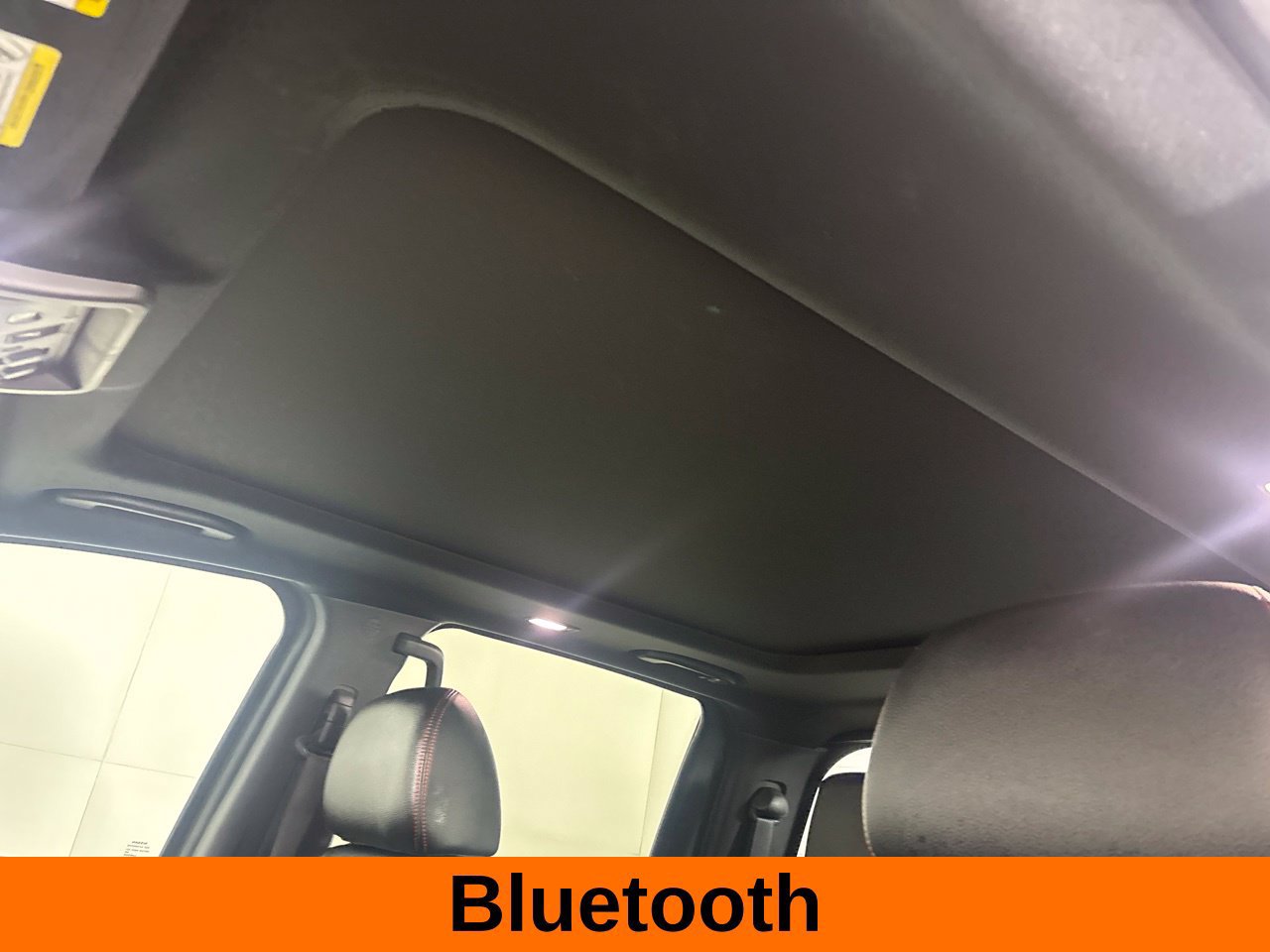 Used 2022 Nissan Titan PRO-4X w/ Pro-4x Convenience Package AWD/4WD image 14